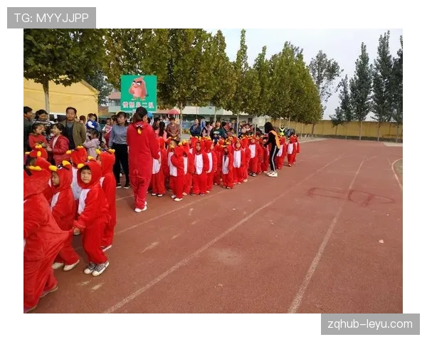 齐达内射门技巧大揭秘：足球场上的完美瞬间引热议