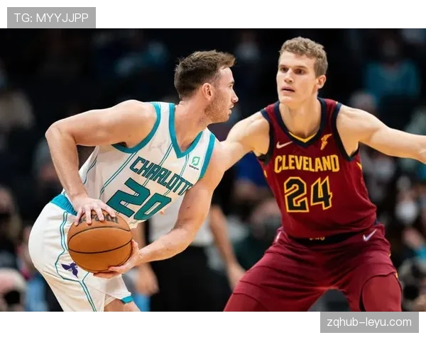 麦肯尼中场特点深度剖析：全能发挥助力球队攻防两端提升